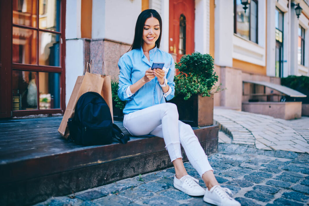 Discover the Newest Waterproof and Rugged Smartphones that Come on Sale Discover the Newest Waterproof and Rugged Smartphones that Come on Sale