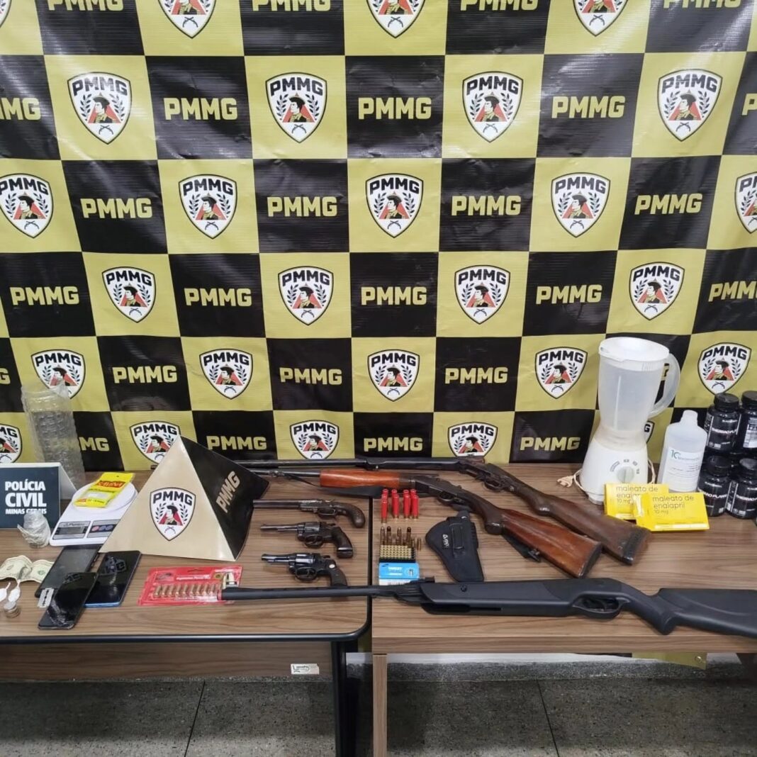 Operação integrada prende cinco pessoas e apreende armas, drogas e dinheiro em Itapagipe Operação integrada prende cinco pessoas e apreende armas, drogas e dinheiro em Itapagipe