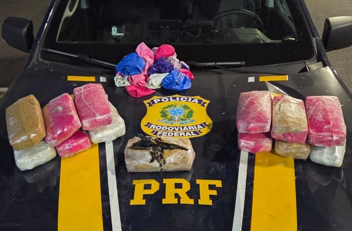 PRF apreende tabletes de pasta base de cocaína escondidos dentro de tanque de combustível em Campo Florido PRF apreende tabletes de pasta base de cocaína escondidos dentro de tanque de combustível em Campo Florido